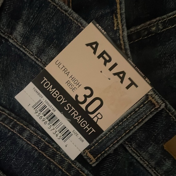 NWT Ariat Ultra High Rise Tomboy Straight Jeans - Picture 6 of 6